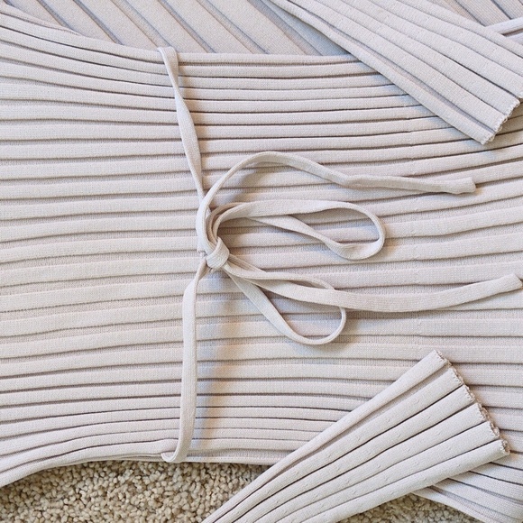 DISSH Ribbed Dress - Picture 3 of 6